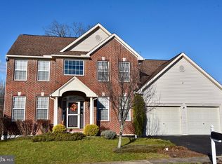 304 Mountain Blvd, Wernersville, PA 19565