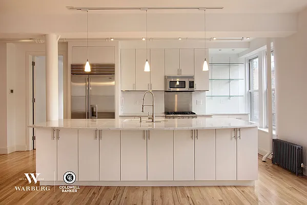 Rented by Warburg | media 12