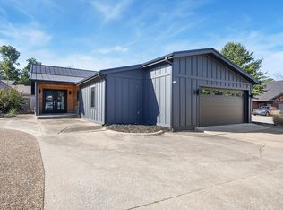 1517 Bella Vista Rd, Bentonville, AR 72712