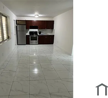 330 NW 16th Ave #7