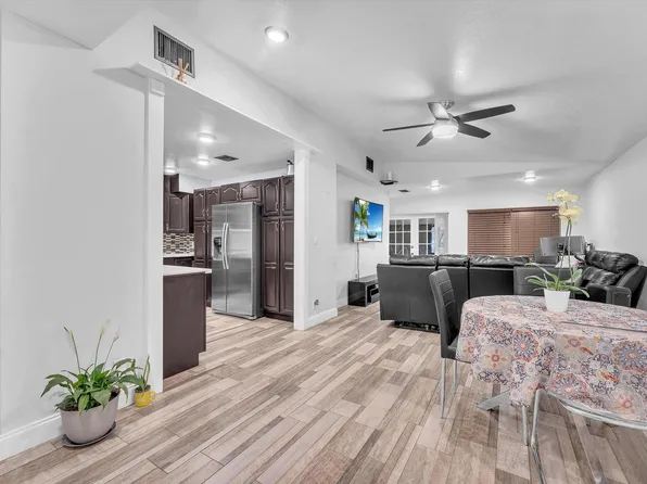 6022 NW 80th Avenue, Tamarac, FL 33321