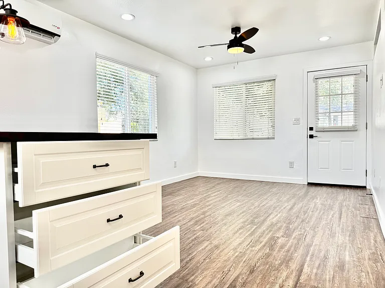1017 E Turney Ave #2 — Photo 13