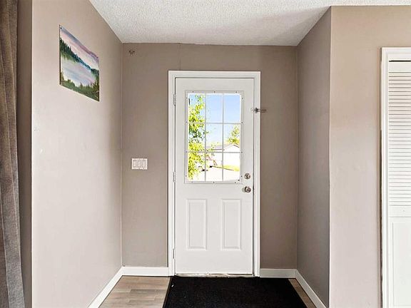 4th image of 245 NE Card Ct