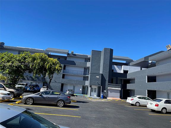 4th image of 110 Fontainebleau Blvd APT 402