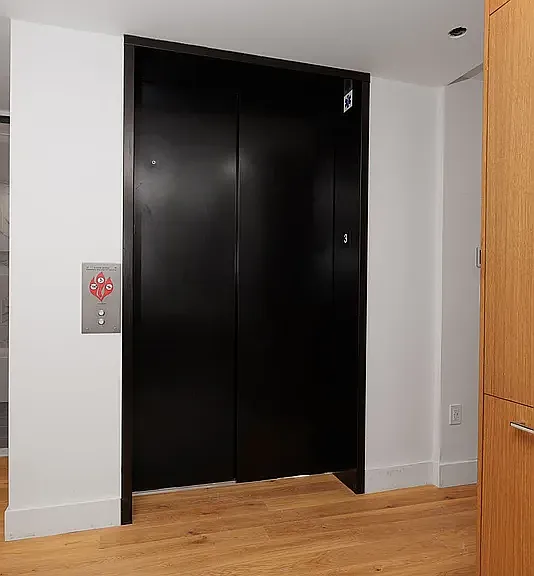 224 W 20th St #2 — Photo 20
