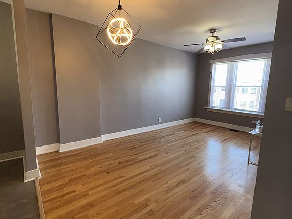3rd image of 6853 S King Dr #2S