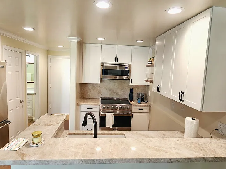 2005 Costa Del Mar Rd #619 — Photo 13
