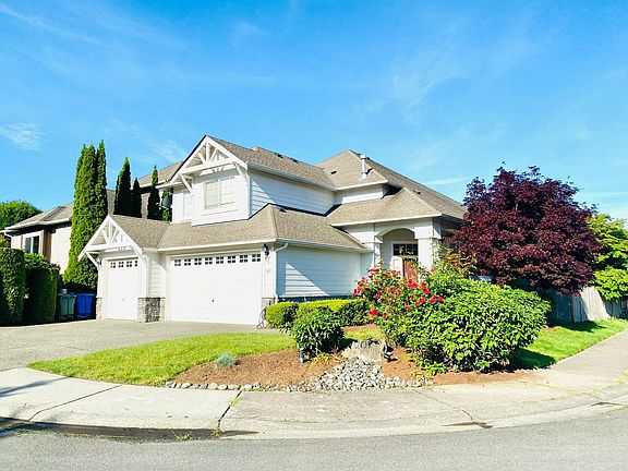 3rd image of 107 242nd Ct SE