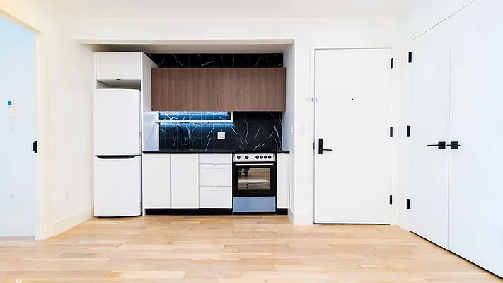 Rented by Nooklyn NYC LLC | media 39