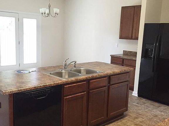 5th image of 2131 Waltham St
