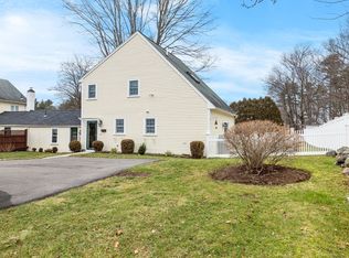 246 Plain St #B, Millis, MA 02054