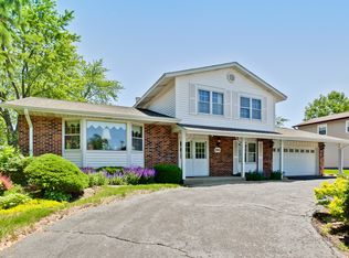 705 Arizona Pass, Elk Grove Village, IL 60007