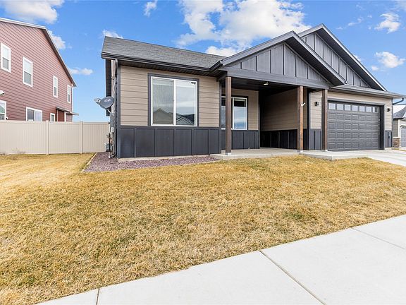 3rd image of 352 Meadow View Loop