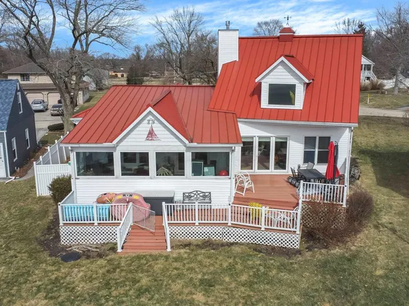 15 Woodland Rd, Hebron, OH 43025
