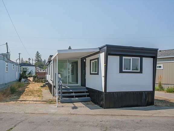 2nd image of 205 S Park Rd Trailer 42