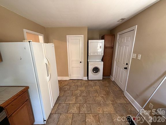 5th image of 1217 Enderly Rd