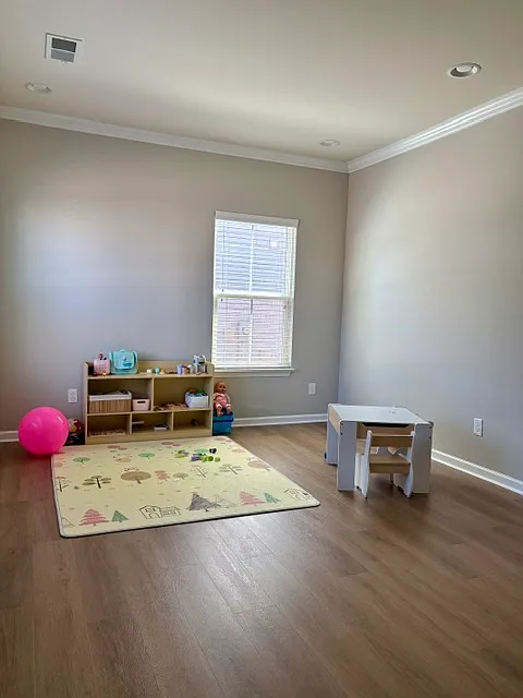 3 bed, 2.5 bath, 1856 sqft, $2,300 — Photo 4