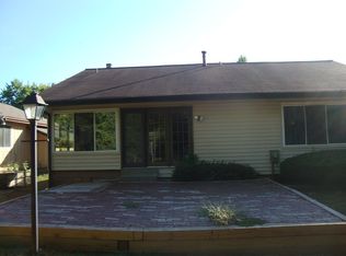 1612 Barkwood Dr, Florissant, MO 63031