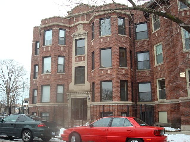 1st image of 4747 S Vincennes Ave #2