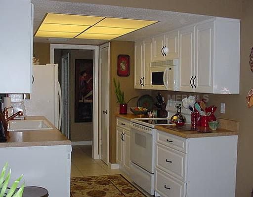 5th image of 1318 Glendale Cir W #230