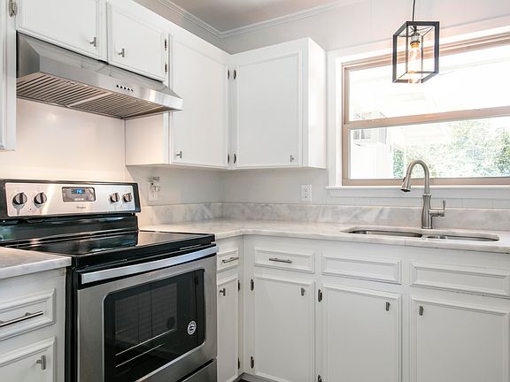 4th image of 110 Brigante Pl
