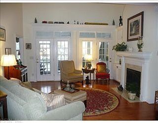 2nd image of 168 Alwoodley