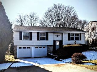 224 Wallingford Dr, Pittsburgh, PA 15237