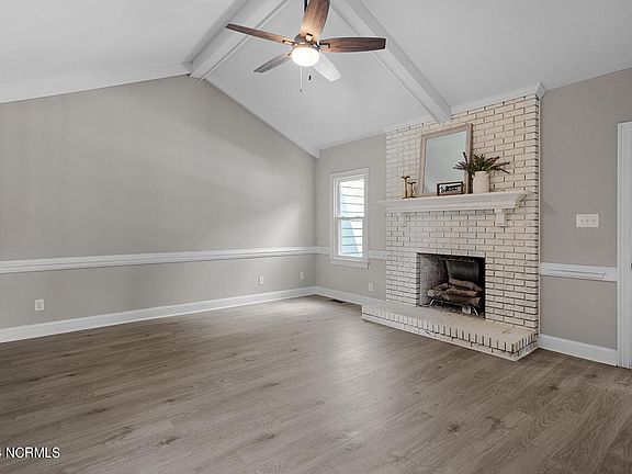2nd image of 117 William Court