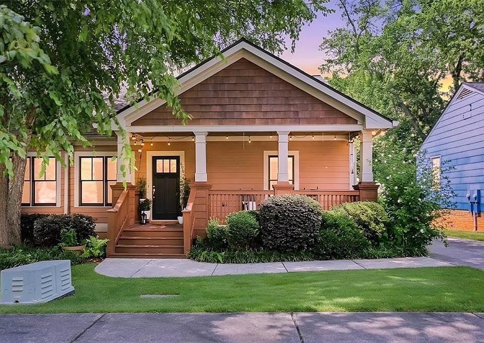 1st image of 690 Frasier Cir SE