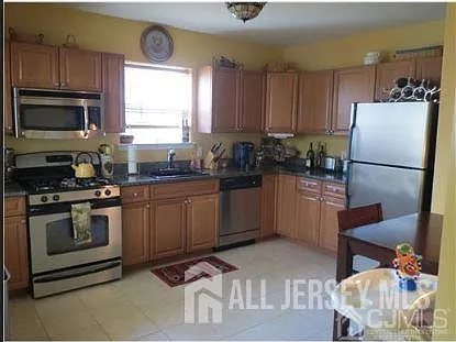 3 bed, 2.5 bath, $3,150 — Photo 3