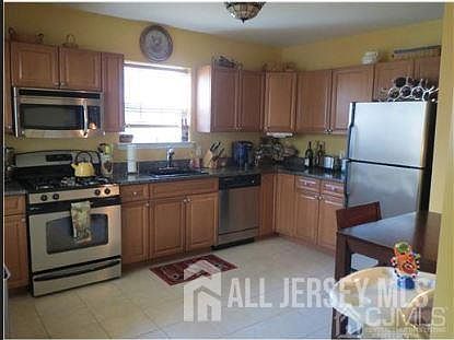 3rd image of 1056 Morning Glory Dr