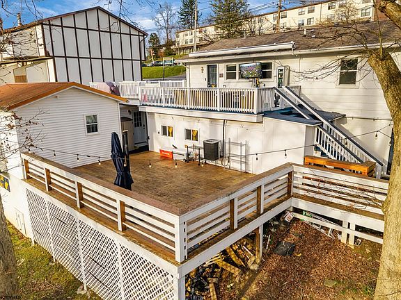 2nd image of 857 Willowdale Rd
