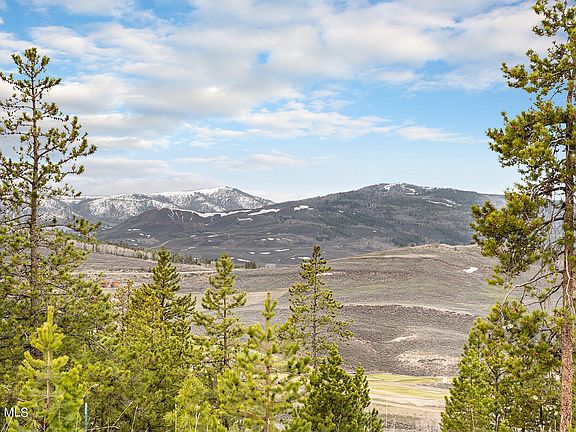 3rd image of 510 Shoshoni Lane