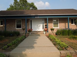1818 N Fairview Ave, Lansing, MI 48912