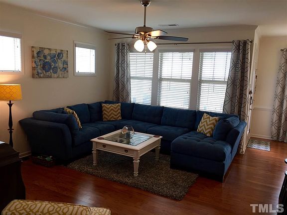3rd image of 170 Heathwood Dr