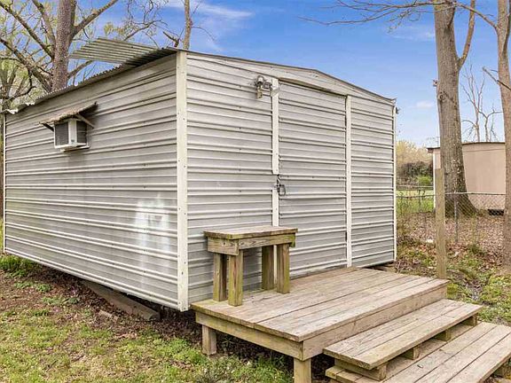 5th image of 109 Pine Park Dr