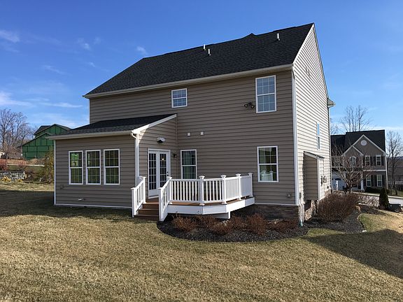 5th image of 502 Saddle Ridge Dr
