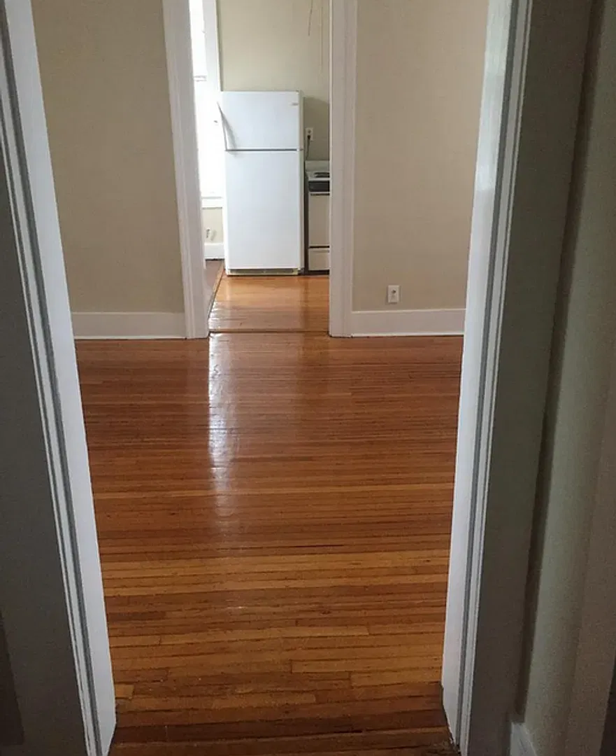 208 W Ormsby Ave. — Photo 3