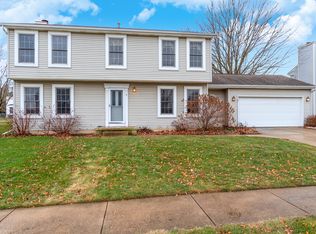 9 Aberdeen Way, Bloomington, IL