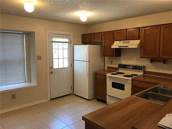 2nd image of 3810 Duck Creek Dr