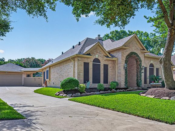 2nd image of 16311 Drystone Ln