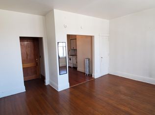 318 Brady St APT 7, Davenport, IA 52801