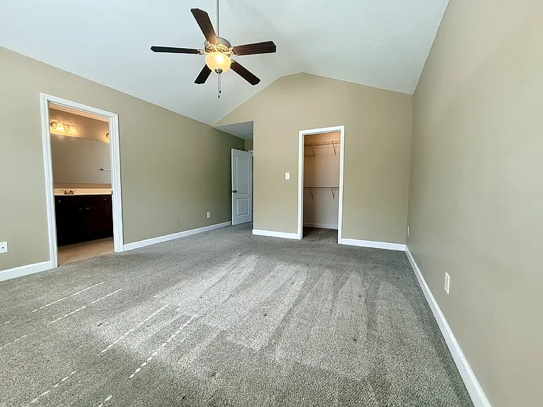 1820 Shady Knoll Ln — Photo 17