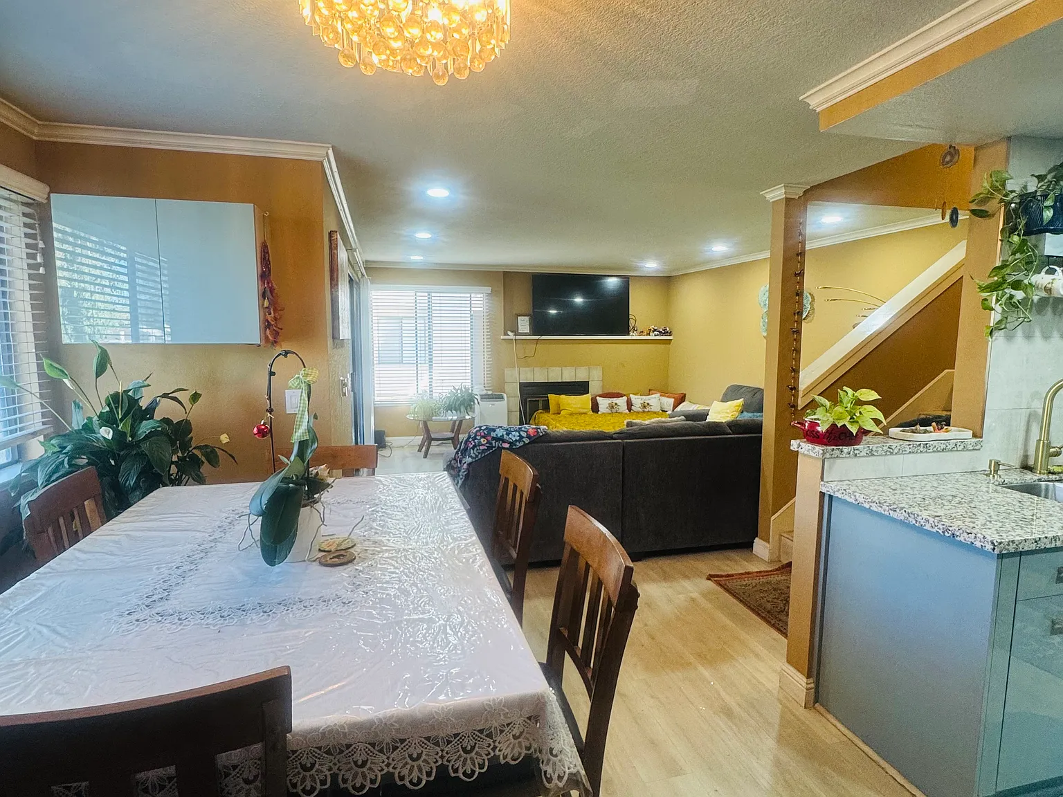 2 bed, 1468 sqft, $3,850 — Photo 1