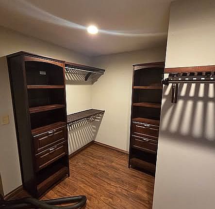 3rd image of 2913 Meadowlark Ln