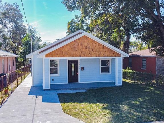 3rd image of 3307 E 33rd Ave