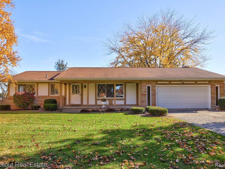1st image of 409 Franconian Dr E