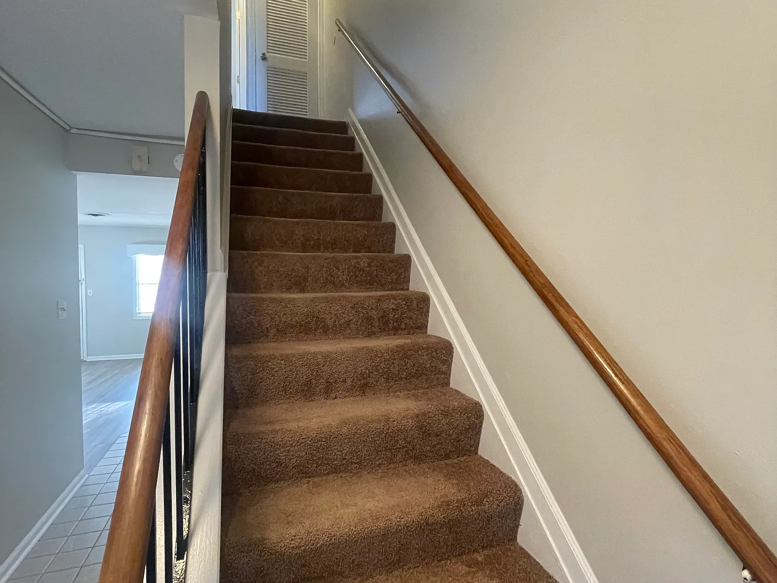 2 bed, 1.5 bath, 1056 sqft, $1,000 — Photo 4