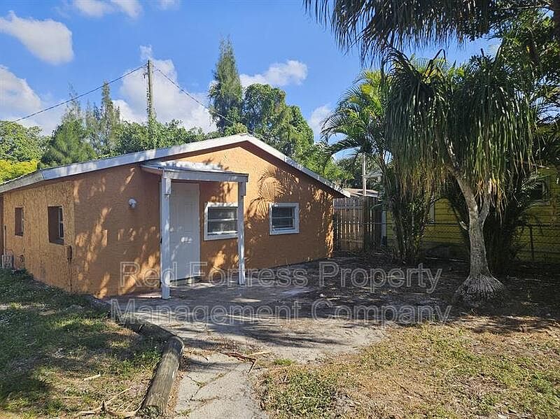1st image of 255 Hubbard Ave #B