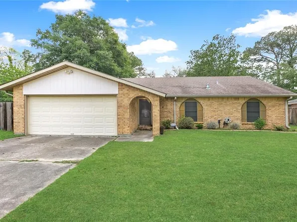 1148 Saint Augustine St, Slidell, LA 70460